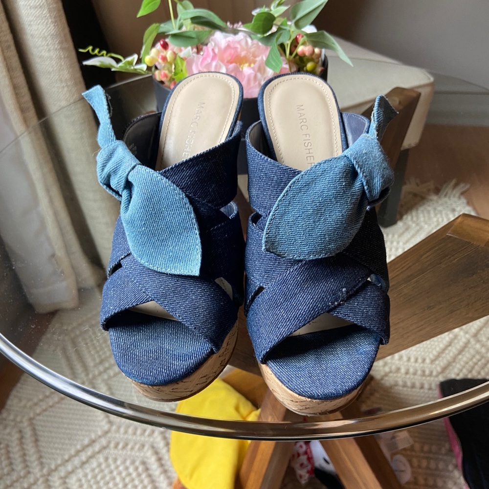 Marc Fisher wedges . Denim. Size 7 - Picture 3 of 8